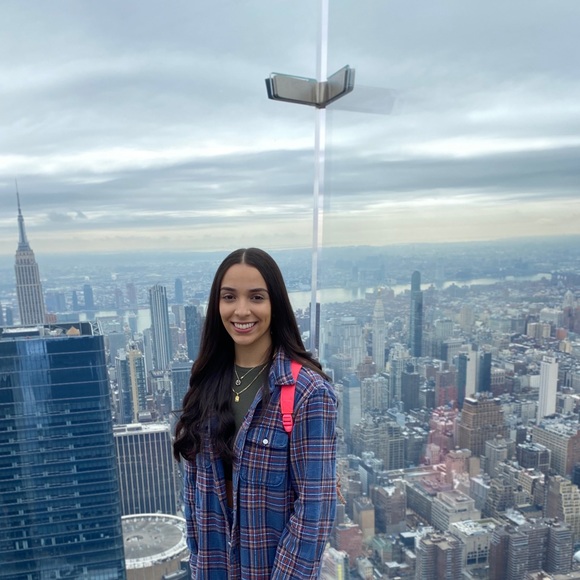 Meet your Posher, Vanessa - Picture 2 of 3